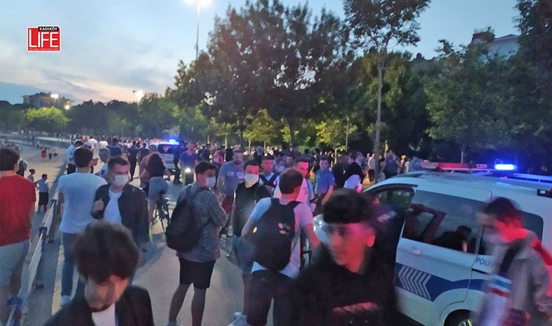 Caddebostan sahilde hareketli anlar!