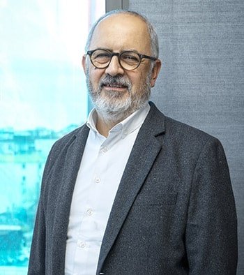 Prof. Dr. Uğur Özbek